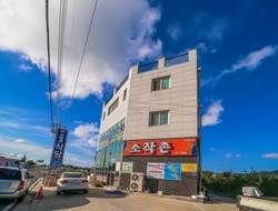 사용자 이미지 펜션건물2층3층.jpg