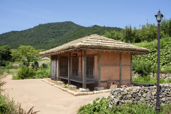 조희룡적거지기념관 1