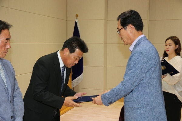 2018.07.18 신안군체육회 임원 선임장 및 종목단체 협회장 인준장 교부식 3