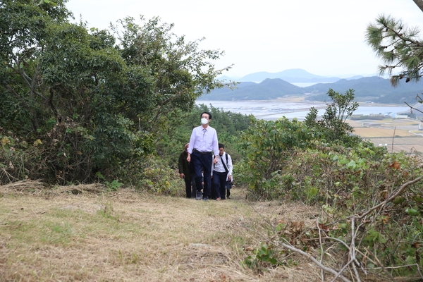 2020.10.13 증도면 문준경전도사 70주년 추모행사  및 상정봉 등산로 준공식 및 걷기 행사 3