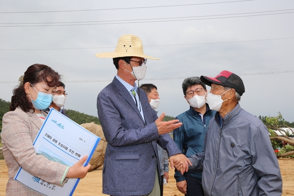 2021.05.26 하의면 한반도 평화의 숲 공사현장방문  3