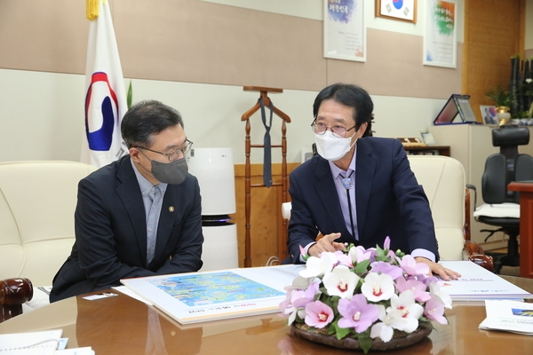 2021.08.25 대전 산림청 방문 업무협의 및 산림청장 면담 1