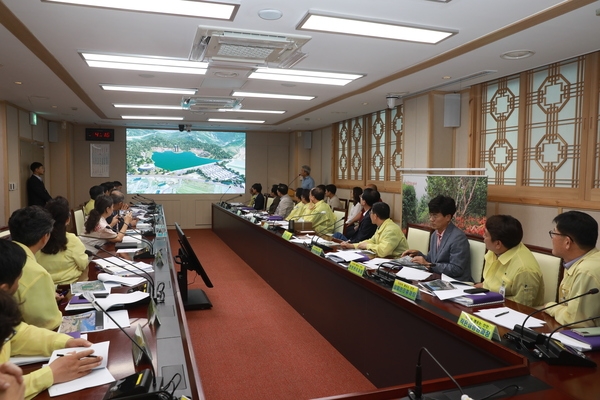 2023. 07. 18   신안군청 영상회의실-암태 암석정원 기본계획 보고회 3