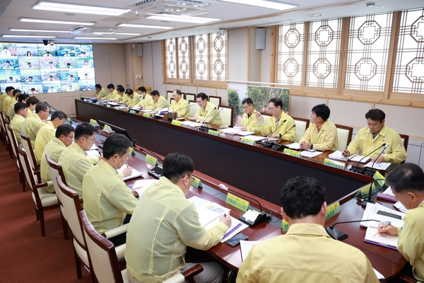 2023. 08. 07   신안군청 영상회의실-제6호 태풍 카눈 사전대비 점검회의 2