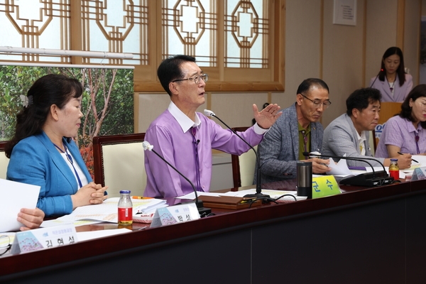 2023. 08. 25   신안군청 영상회의실-신안군 정원 조성관리를 위한 노인일자리사업 추진방안 회의 4