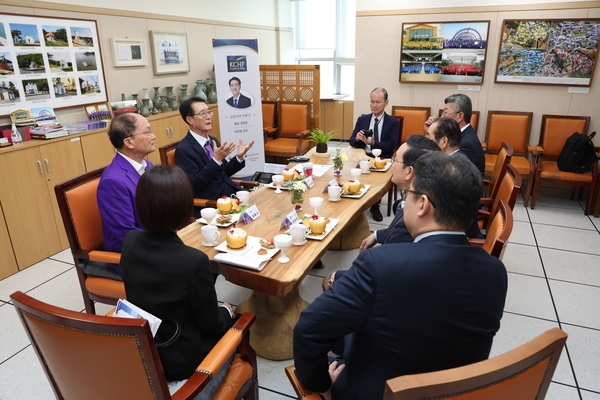 2023. 10. 16   신안군청 영상회의실-일본 이도센터 신안방문 4