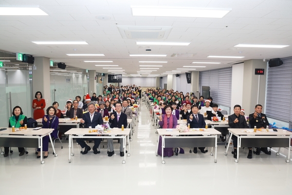 2023. 12. 11    신안군 새마을문고회 독서경진대회 시상식 5