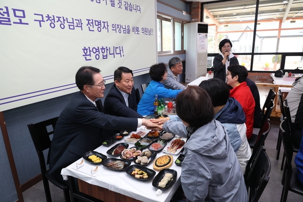 2024.04.16   대전 서구청장, 서구청 의회 방문 격려 2