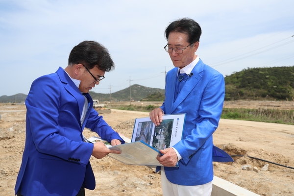 2024.04.19   지역특화 임대형 스마트팜 조성사업(바나나농장) 현장점검 1