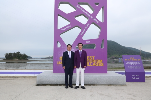 2024.05.01   남해군수 퍼플섬 방문 격려 2