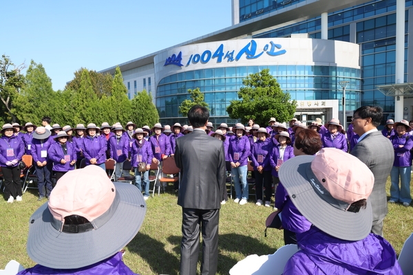 2024.05.16  2024 신안군 여성단체 평화공감 역량강화 교육 격려 3