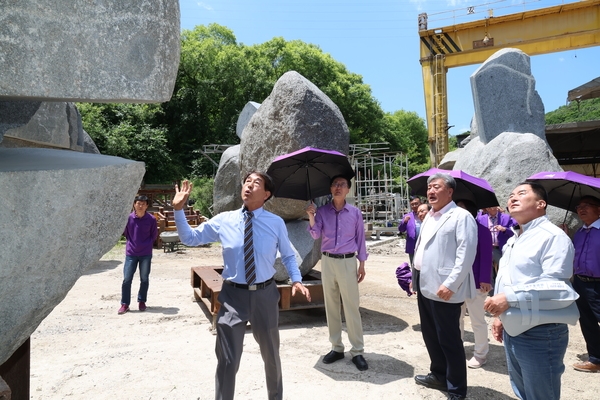 2024.06.02_암석정원 조성 관련 선진지견학(김창곤 조각가 작업장) 4