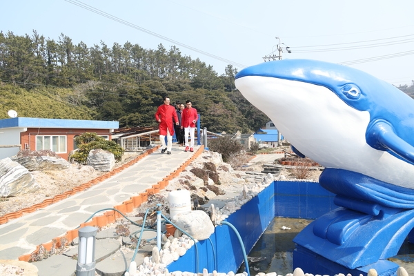 2025.02.26_ 흑산면 주요사업장 방문(고래정원) 3