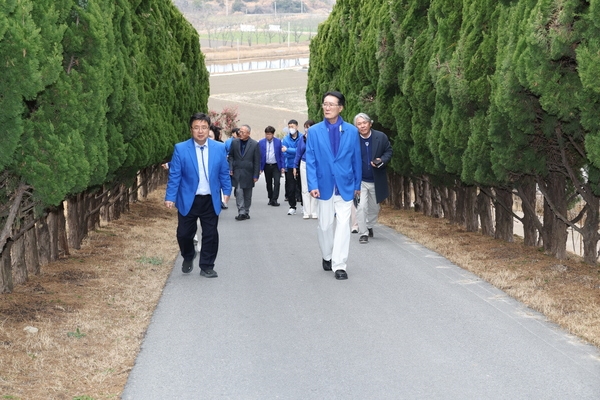 2025.03.10_ 도초면 수국정원 숨결의지구 방문 1
