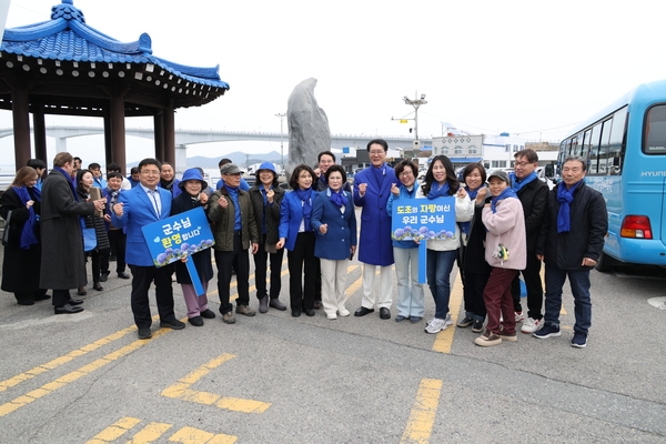 2025.03.10_ 주한 덴마크 부대사(대사 직무대행) 도초면 방문 2