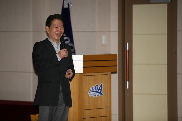 신안군, 국민성우 배한성 초청 강연 1