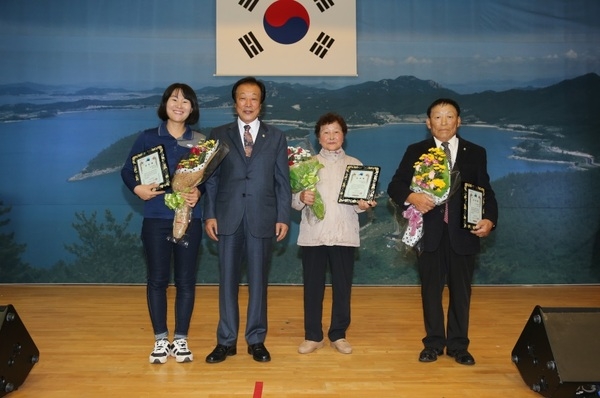 노인의 날 기념! 한마음 큰 잔치를 열다..