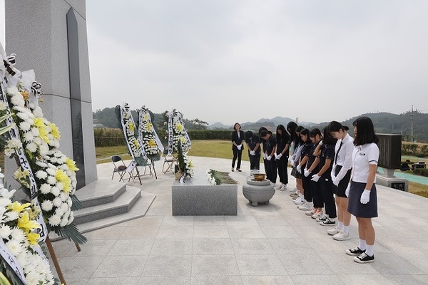 신안군, 제64회 현충일 추념식..