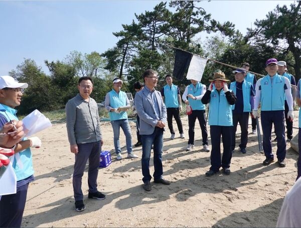 국민건강보험공단 광주지역본부 건강봉사단   압해읍 송공리에서 봉사활동 펼쳐..