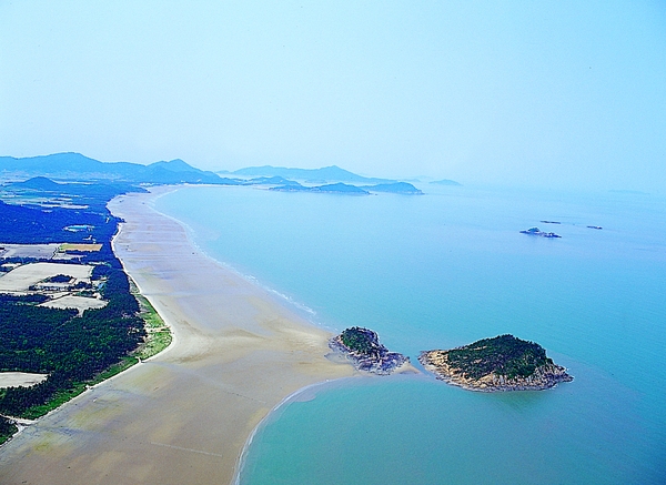 국민관광지 임자대광해수욕장 새롭게 단장 3