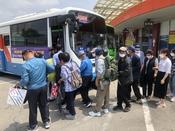 신안군, 버스완전공영제 전국에서 벤치마킹 쇄도..'‘20년 6월 정선군 시행, ’20년 11월 수도권 화성시 시행 예정' 1