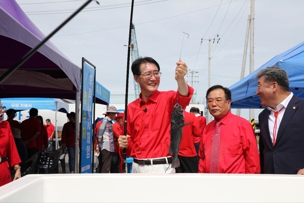 제1회 섬 우럭 축제 성황리에 마쳐..