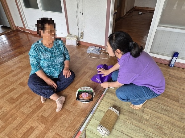 지도읍 지역사회보장협의체, 여름철 삼계탕 나눔행사 펼쳐..