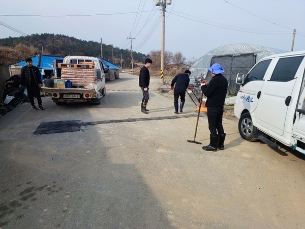 장산면, 설 명절 대비 정화 활동으로 깨끗한 환경 조성  2