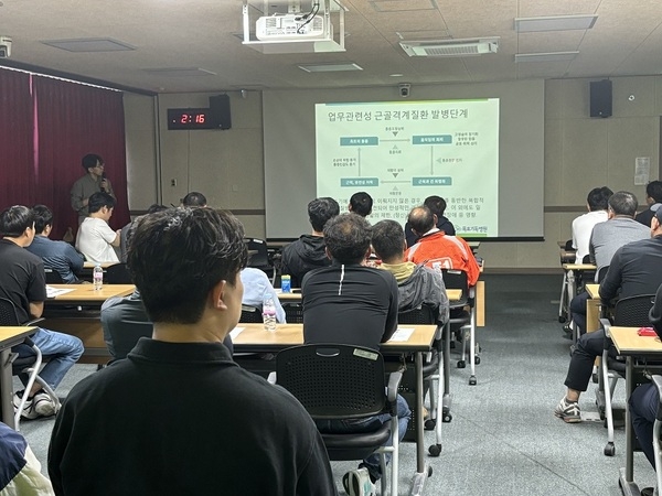신안군, 종사자 건강관리에 앞장선다 2
