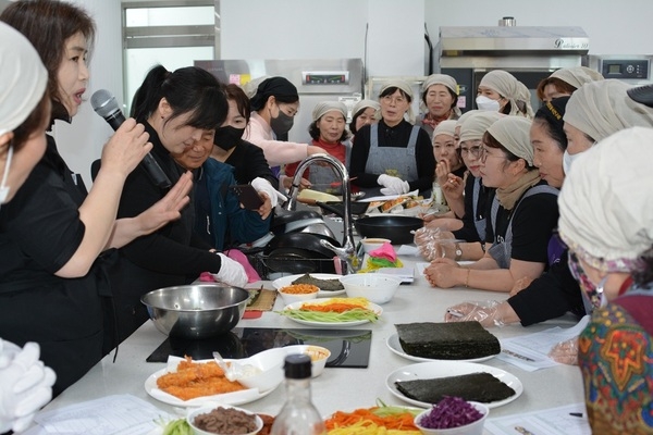 제3회 신안세계김밥페스타에 선보일 신메뉴 개발!..