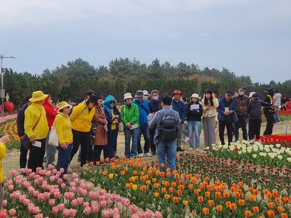 신안군, 정원해설사 기초과정 4기 26명 양성..'정원문화 확산과 주민역량 강화, 섬 정원의 품격 더하다' 2