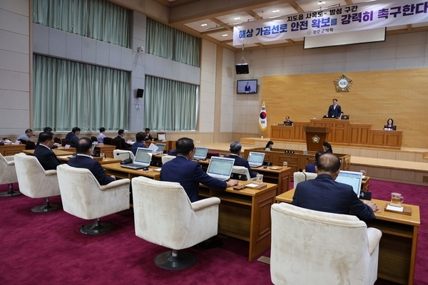 신안군의회, 13일간의 제330회 임시회 마무리 1