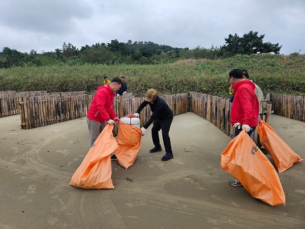 신안군 비금면 이장협의회 해양정화 활동 전개 4