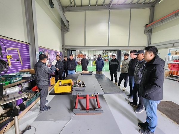 신안군, 연초부터 농기계임대사업 준비에 분주..