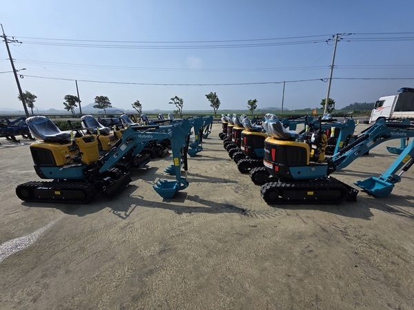 신안군, 연초부터 농기계임대사업 준비에 분주..