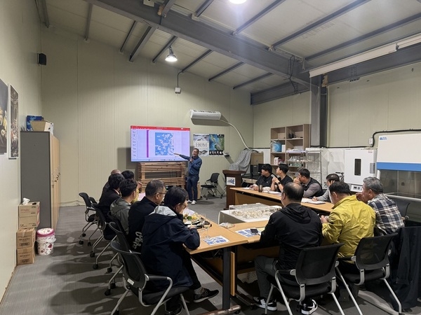 신안‘1004굴’홍콩 수출 본격화…K-굴 세계시장 진입 신호탄..